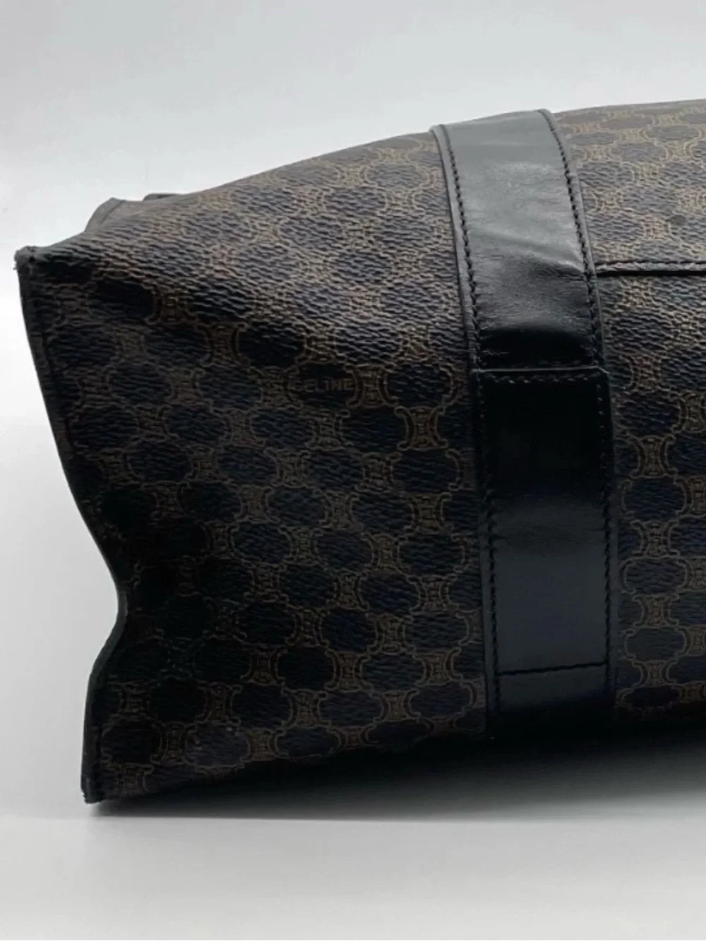 Celine b+ 12 	outside